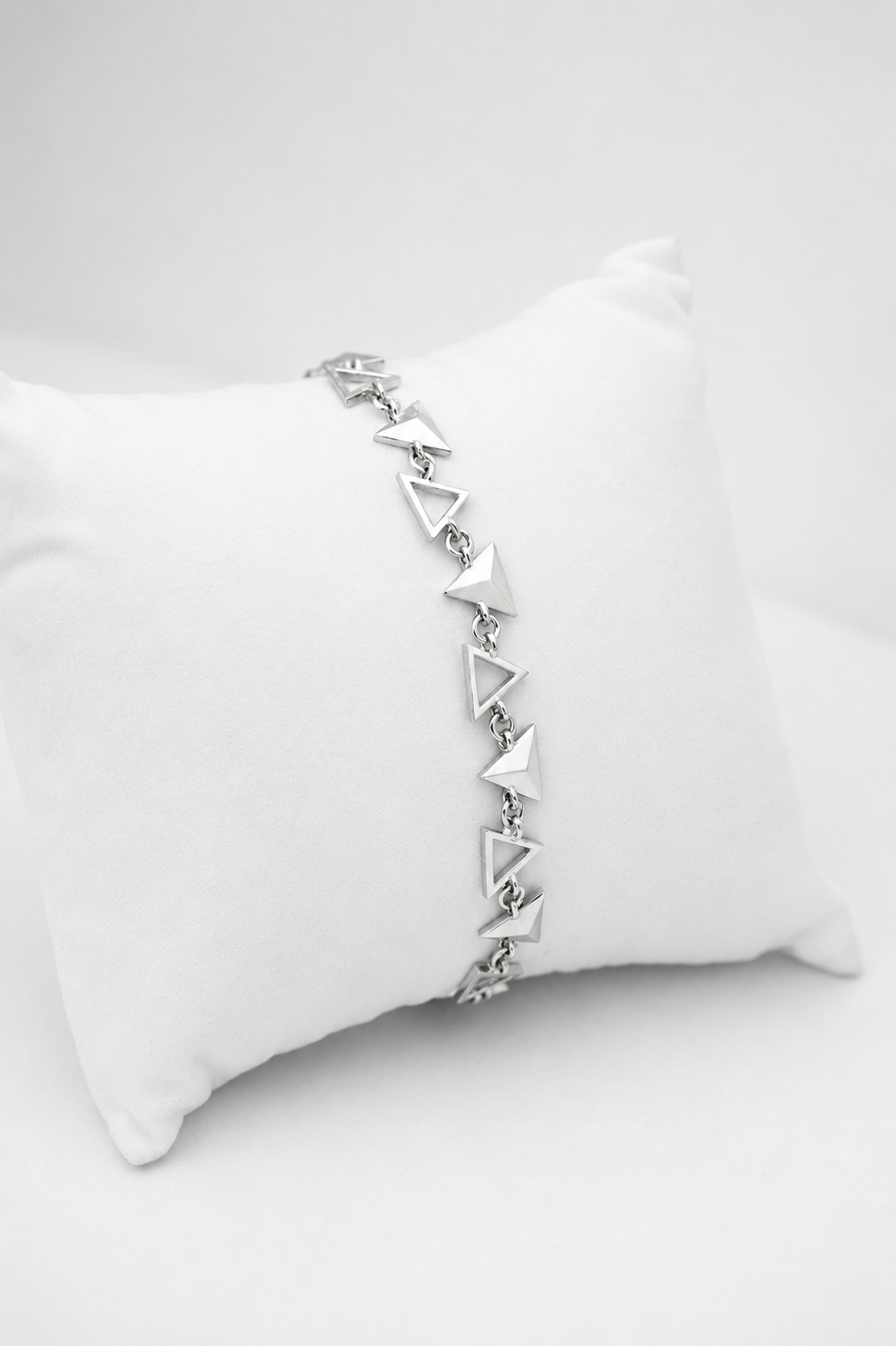 Origins Triangle Bracelet - 8MM
